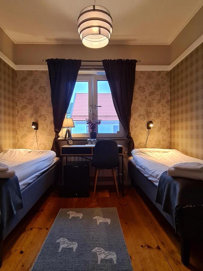Dala-Jaerna Hotell Och Vandrarhem Exterior photo